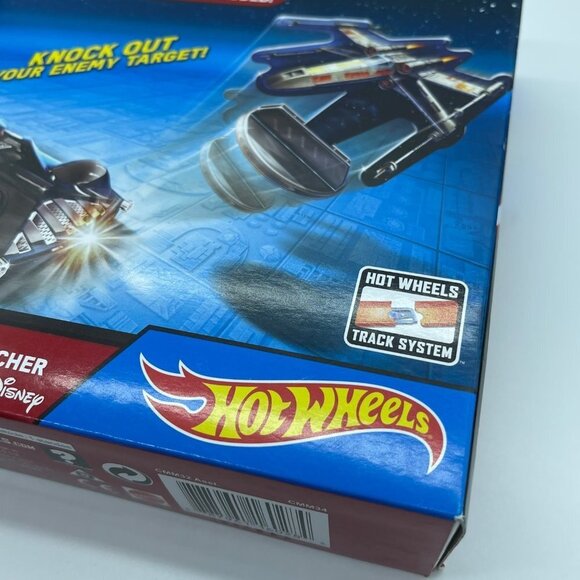 Star Wars Blast and Battle Lightsaber Launcher Darth Vader Car Toy - Picture 2 of 11